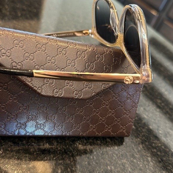 GUCCI Authentic Sunglasses GG3675/s case included - Picture 7 of 7